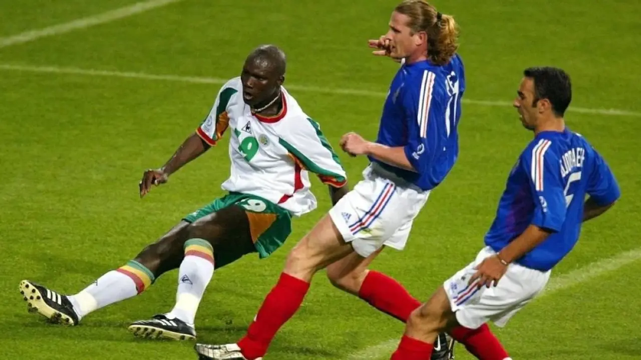 القنوات الناقلة لمباراة السنغال ضد فرنسا في كأس العالم ومعلقوها